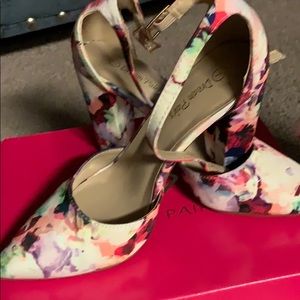 Floral pumps